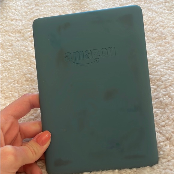 Kindle in need of battery replacement - Picture 2 of 2